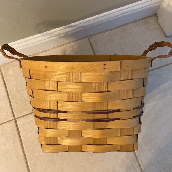 Peterboro VTG Basket w/ Handles, Removable Washable Lining & Wrought Iron Stand - Picture 14 of 15